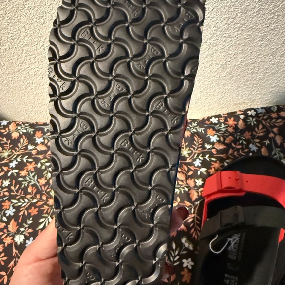 Birkenstock Arizona Split Black and Poppy Red BNIB HTF Size 10 (41) - Picture 4 of 8